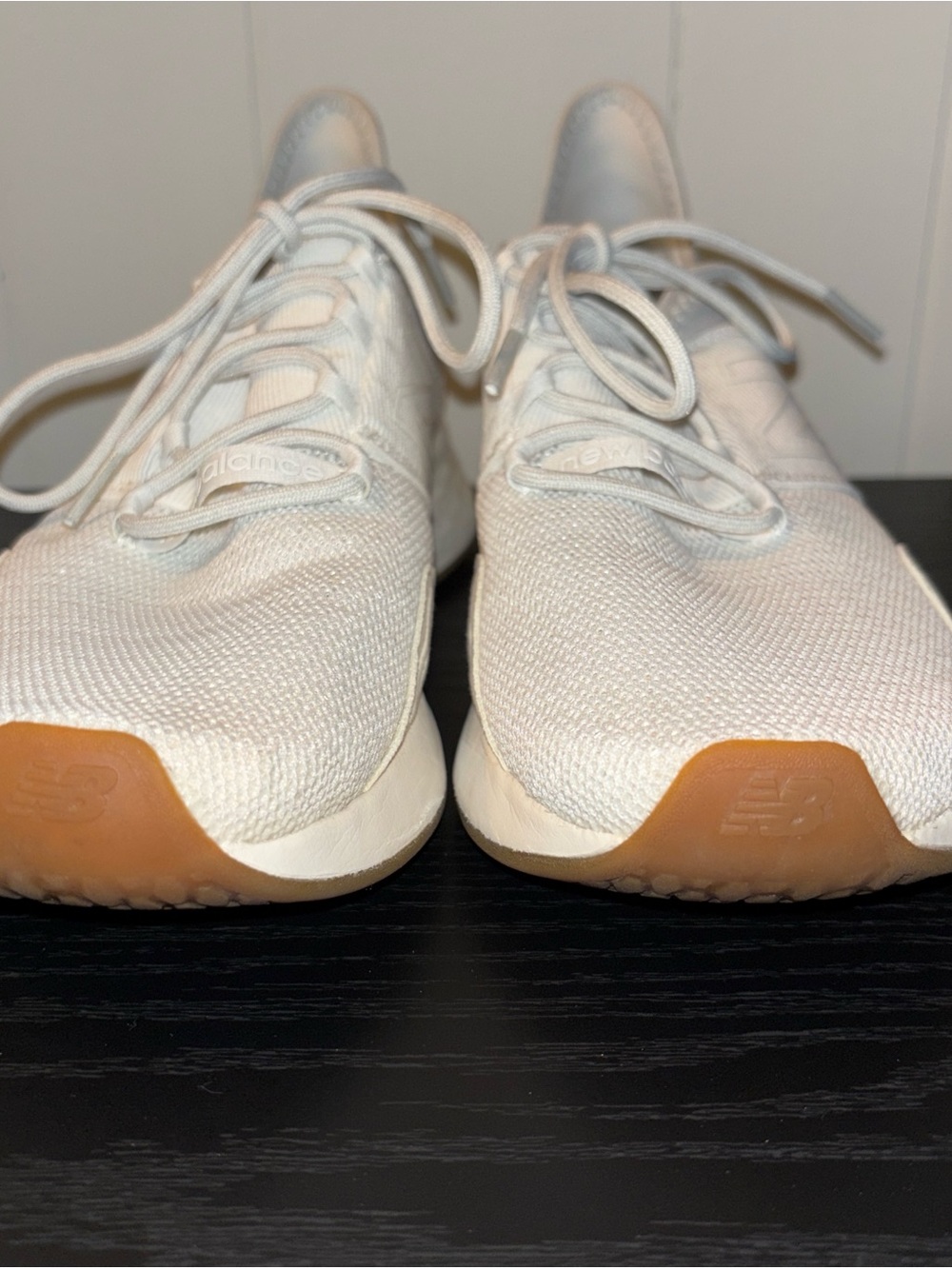 New Balance Fresh Foam Roav Women’s 10.5 White Grey Running Athletic Sneakers - Picture 7 of 8